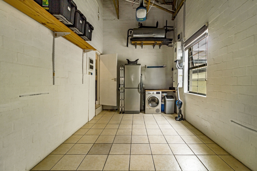 3 Bedroom Property for Sale in Heldervue Western Cape